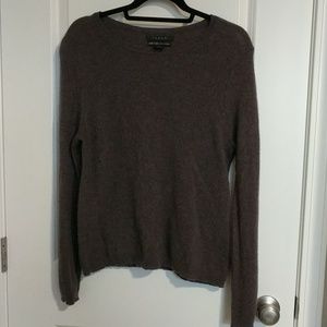 Cashmere Tahari Gray Sweater